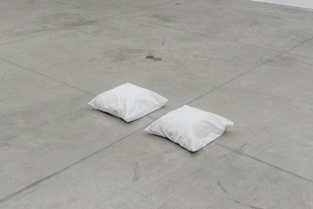 San Francesco Mostra: No Details in Airport Context